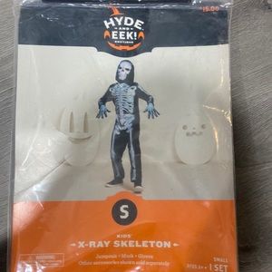 Skeleton costume